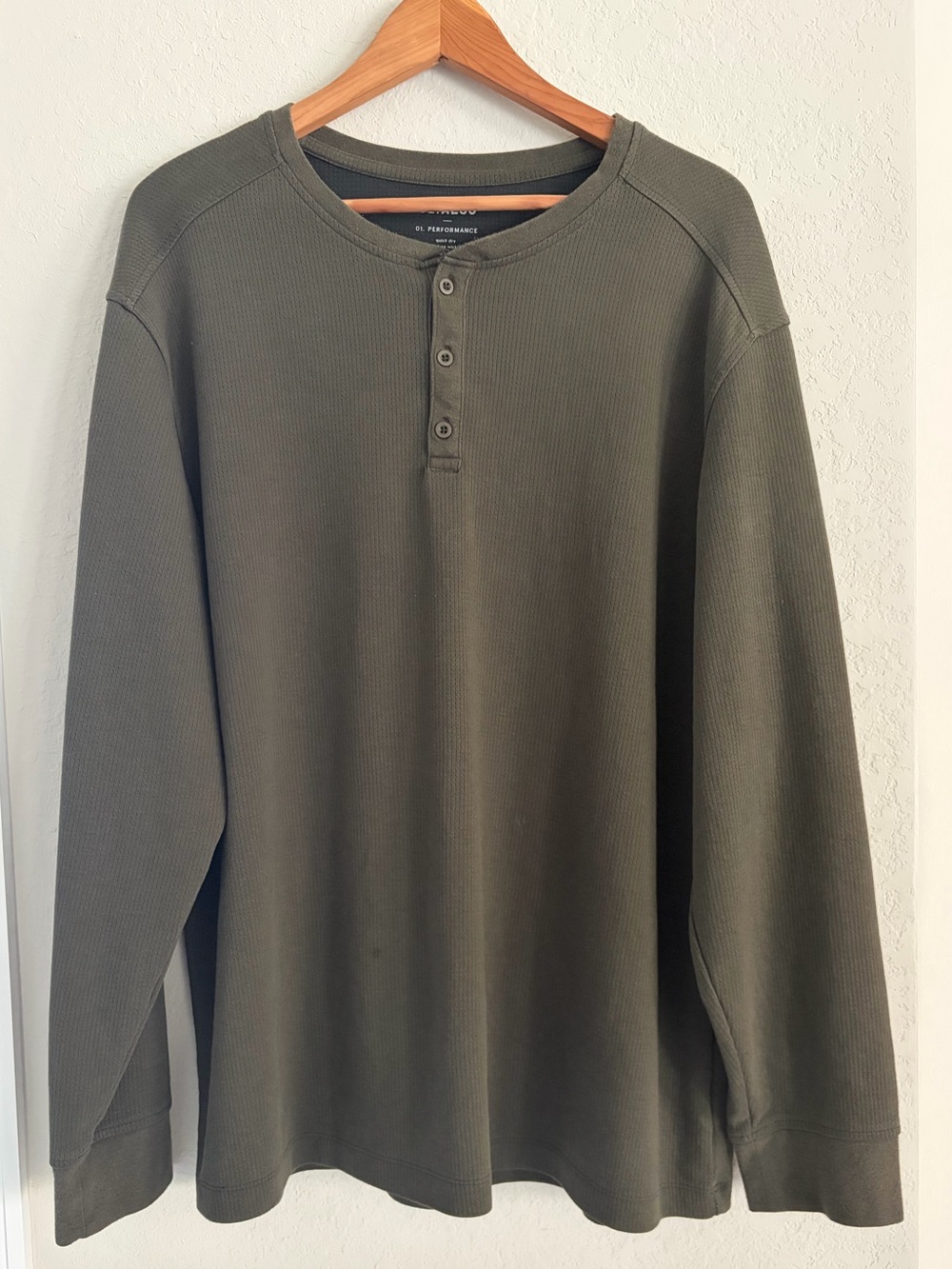 01.ALGO  Men’s Size XXL Performance Long Sleeve Henley Raglan Thermal Top Green